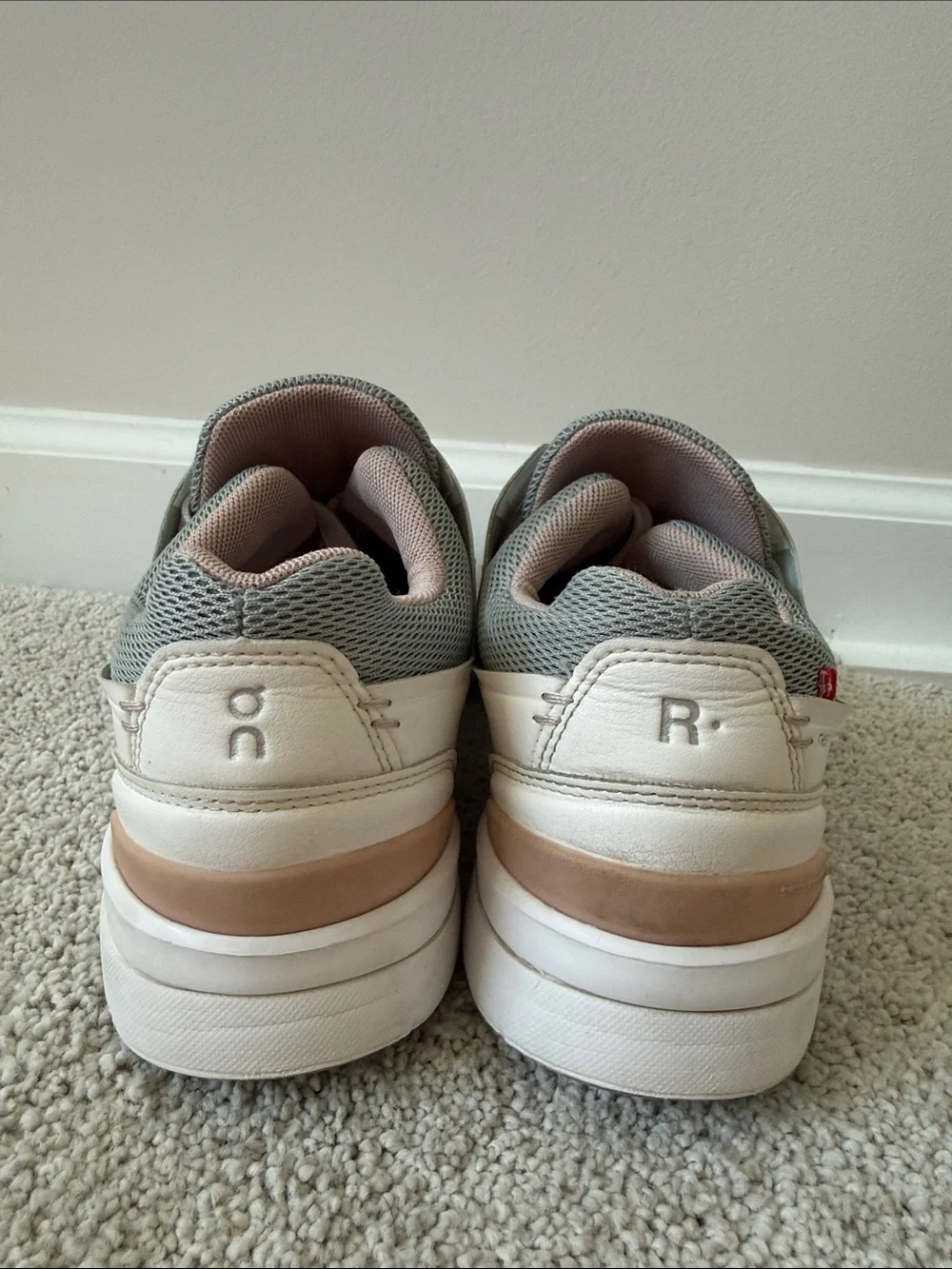 On Cloud | The Roger Women’s size 6.5 - Picture 4 of 9
